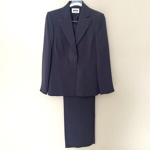 Fully Lined 2 Piece Kasper Brown Pantsuit size 6